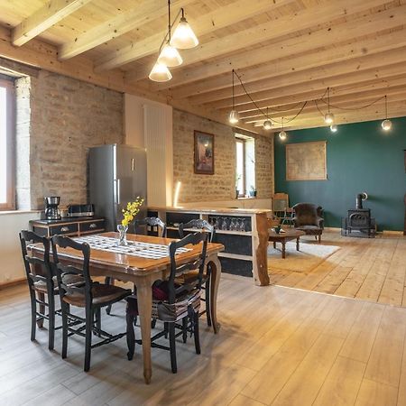 Appartement De Charme Dans Une Maison Isolee Presilly  Екстериор снимка