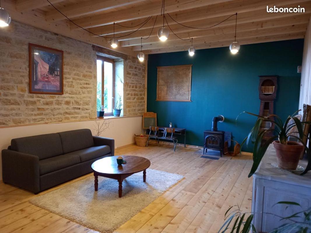 Appartement De Charme Dans Une Maison Isolee Presilly  Екстериор снимка