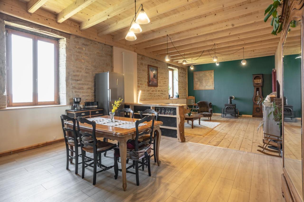 Appartement De Charme Dans Une Maison Isolee Presilly  Екстериор снимка