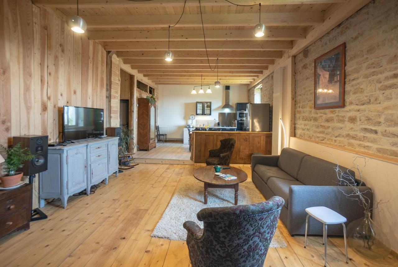 Appartement De Charme Dans Une Maison Isolee Presilly  Екстериор снимка