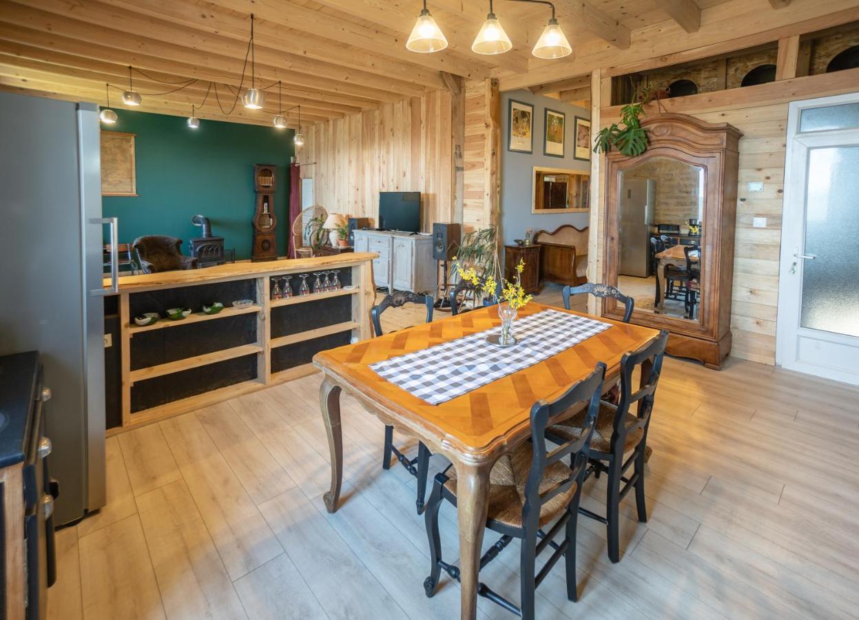 Appartement De Charme Dans Une Maison Isolee Presilly  Екстериор снимка