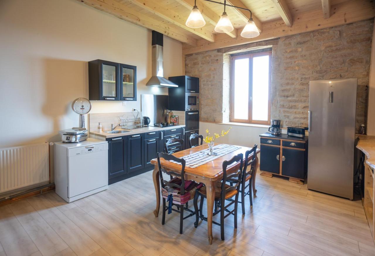 Appartement De Charme Dans Une Maison Isolee Presilly  Екстериор снимка