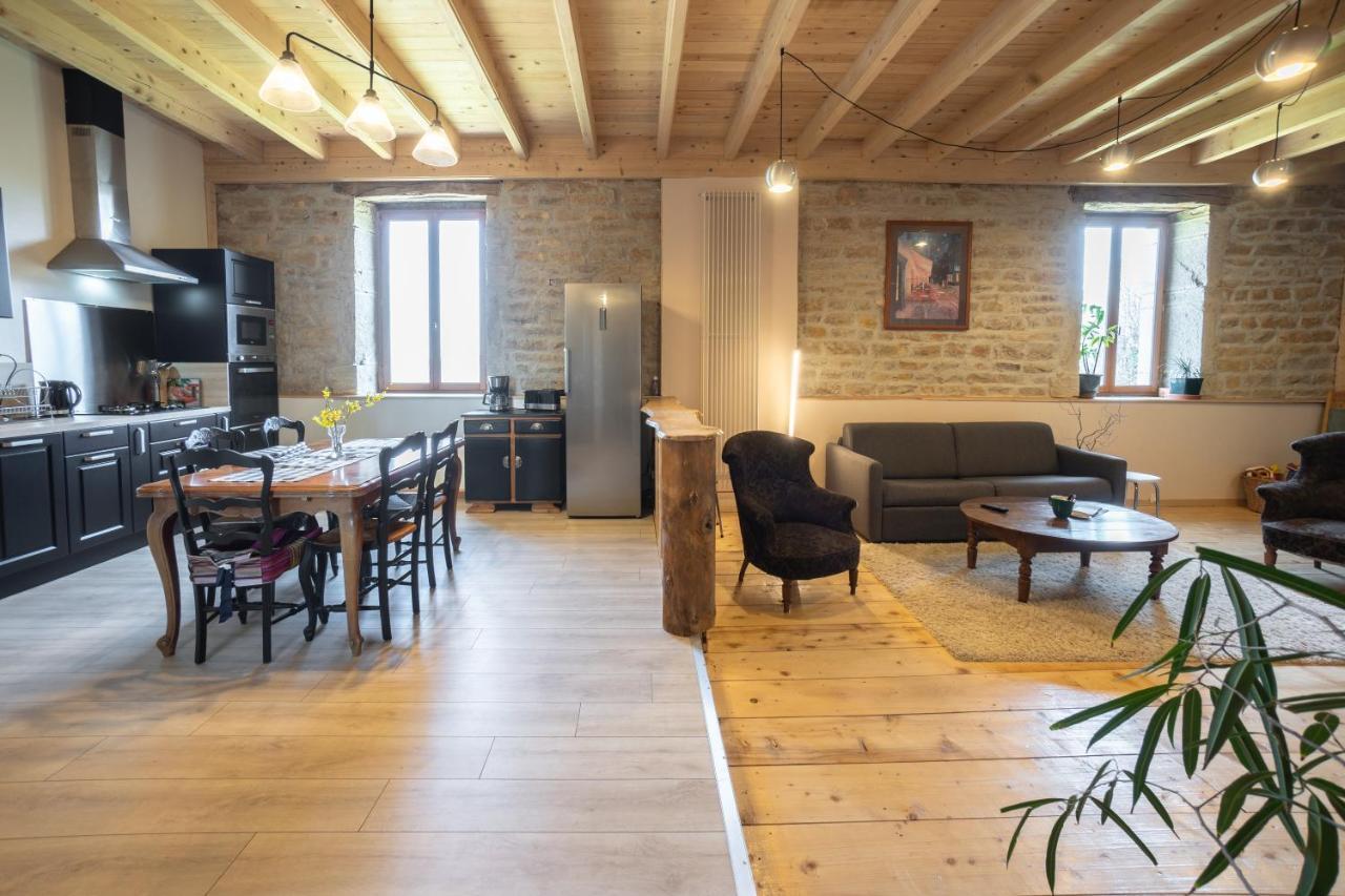 Appartement De Charme Dans Une Maison Isolee Presilly  Екстериор снимка